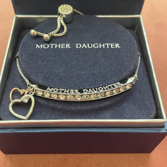 Silver Plated "Mother Daughter" Double Heart Charm Bracelet - Picture 2 of 5